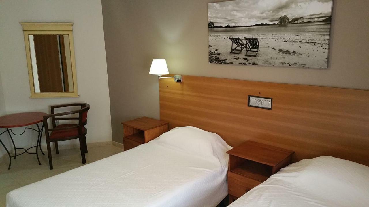 Sotel Valle Guadiaro Pueblo Nuevo de Guadiaro Luaran gambar