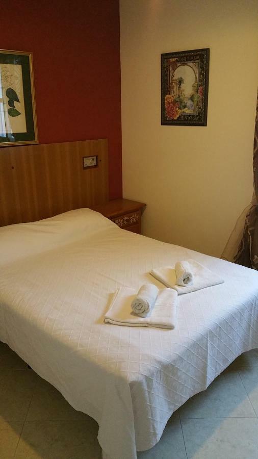 Sotel Valle Guadiaro Pueblo Nuevo de Guadiaro Luaran gambar